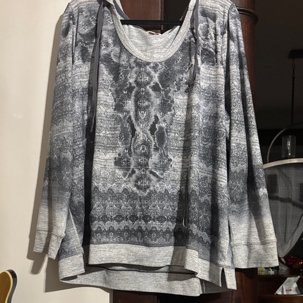 Sonoma Gray Patterned Women's Sweatshirt